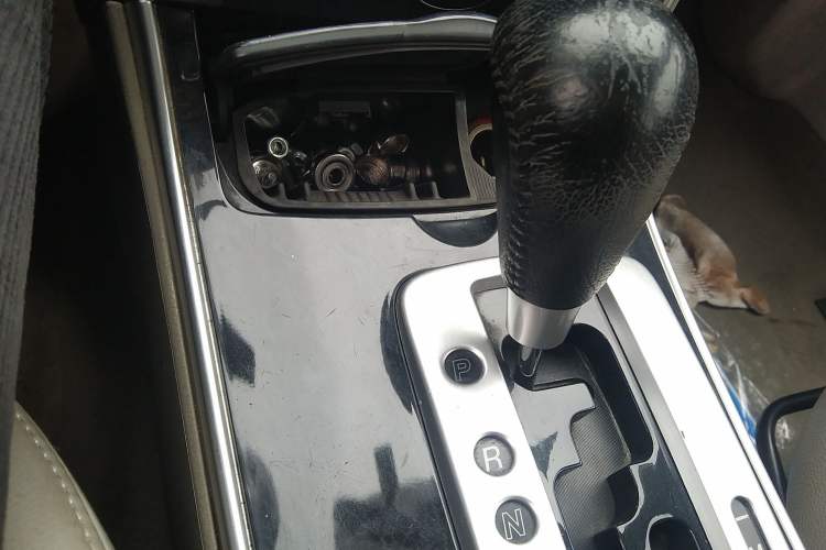 Used Mazda 6 2007 2.0L Automatic Ultra-Luxury Version Gear Lever