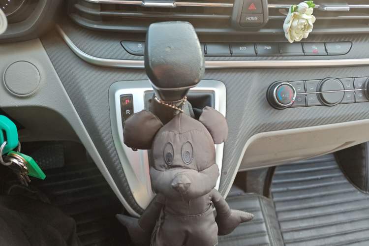 Used SAIC MAXUS V90 RV 2021 2.0T Travel Master V90 Self-Propelled Class B RV Deluxe Edition with a Horizontal Bed