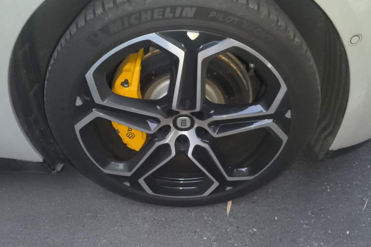 Used Xiaomi Auto SU7 2024 Rear-Drive Long-Range Intelligent Driving Version