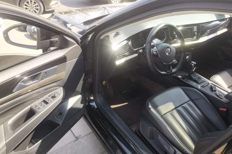 Used Volkswagen Passat 2019 280TSI Business Edition China VI
