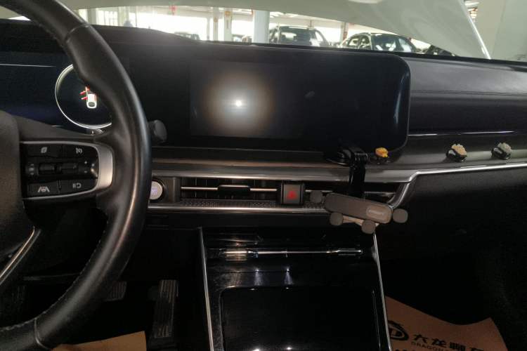 Used Kia K5 2020 270T CVVD Luxury Edition Audio And AC Panel