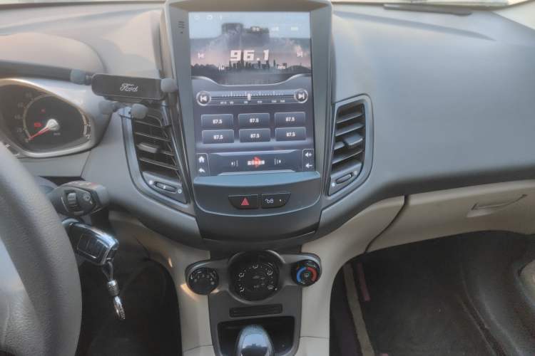 Used Ford Fiesta 2011 Hatchback 1.5L Automatic Fashion Edition