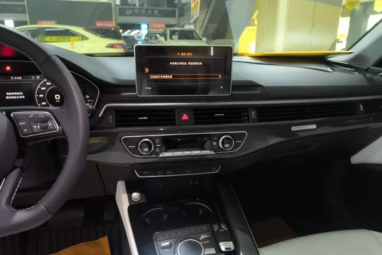 Used Audi A4L 2018 30th Anniversary Edition 40 TFSI Fashion Model