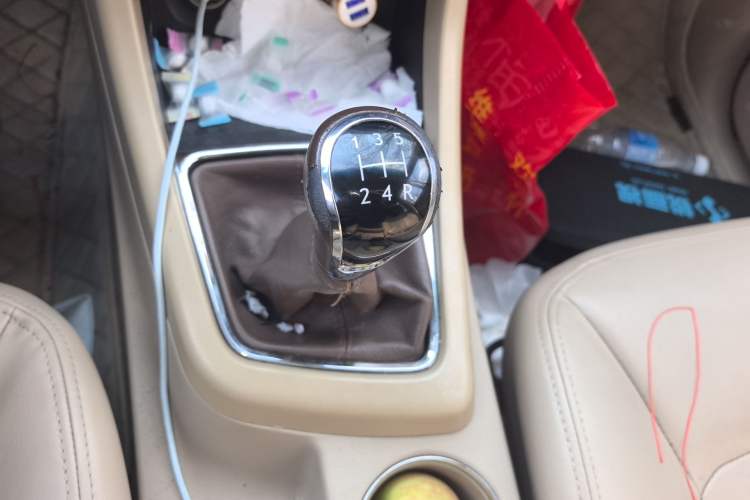 Used Baojun 730 2014 1.5L manual luxury trim 7 seats