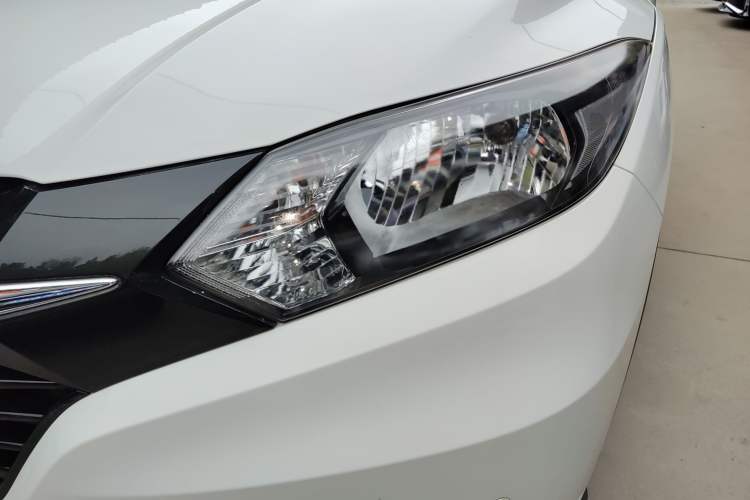 Used Honda Vezel 2015 1.5L CVT two-wheel drive Comfort trim
