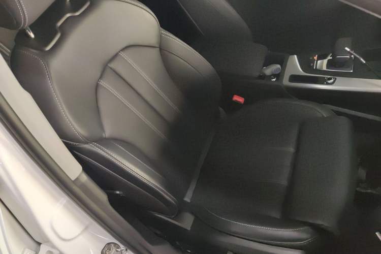 Used Audi A4L 2023 40 TFSI Luxury Dynamic Model Right Front Seat