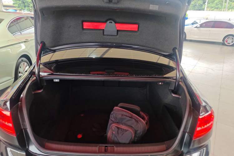 Used Volkswagen Magotan 2019 330TSI DSG Leading Model China VI Standard