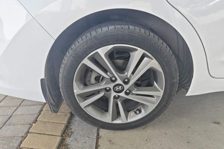 Used Hyundai Elantra (6th Generation / Lingdong) 2016 1.6L Automatic ZhiXuan – Elite Version
