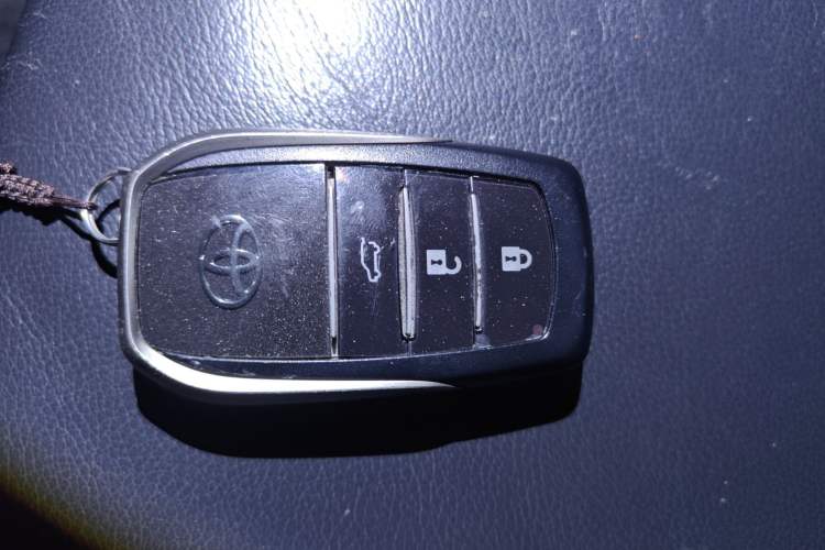 Used Toyota Prado 2016 2.7L Automatic Standard Edition
