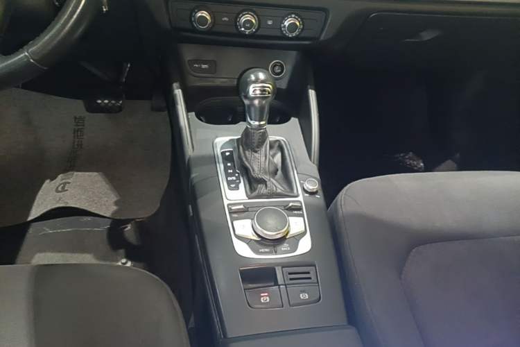 Used Audi A3 2020 Restyled Limousine 35 TFSI Ambition Version China VI
