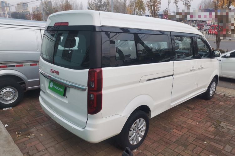 Used Jinbei Gold Hiace 2021 1.5L Passenger Van Engineering Lion Model Central Air Conditioning Version 9 Seats
