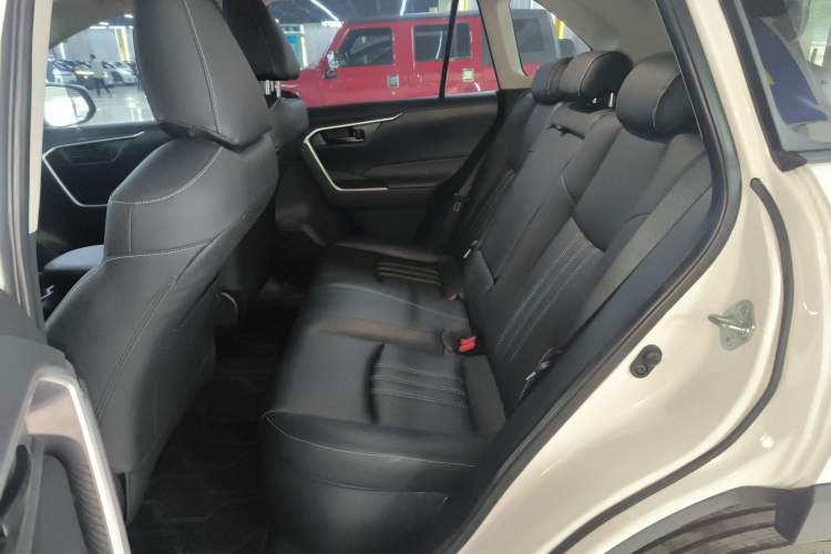 Used Toyota RAV4 2023 Dual-Motor 2.5L E-CVT Two-Wheel Drive Elite Edition