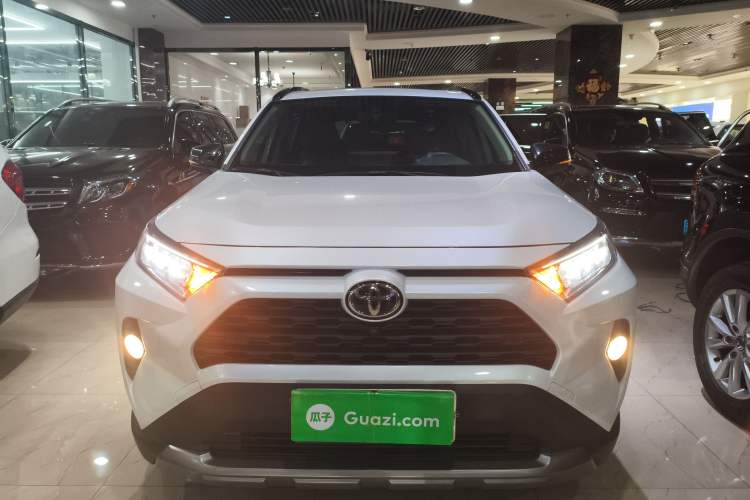 Used Toyota RAV4 2022 2.0L CVT 4x4 Style Plus Edition Front