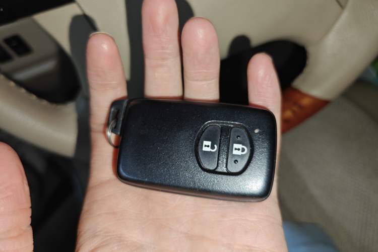 Used Toyota Previa  Vehicle Key