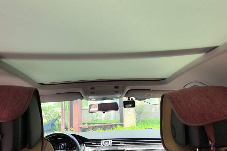 Used Volkswagen Magotan 2019 330TSI DSG Leading Model China VI Standard Headliner