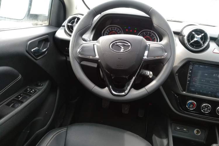 Used Soueast DX3 2022 1.5L Manual Luxury Version Steering Wheel