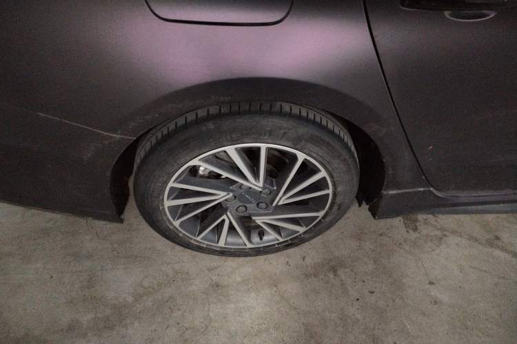 Used Lynk & Co 03 2022 1.5TD DCT JingPlus Right Rear Wheel Hub