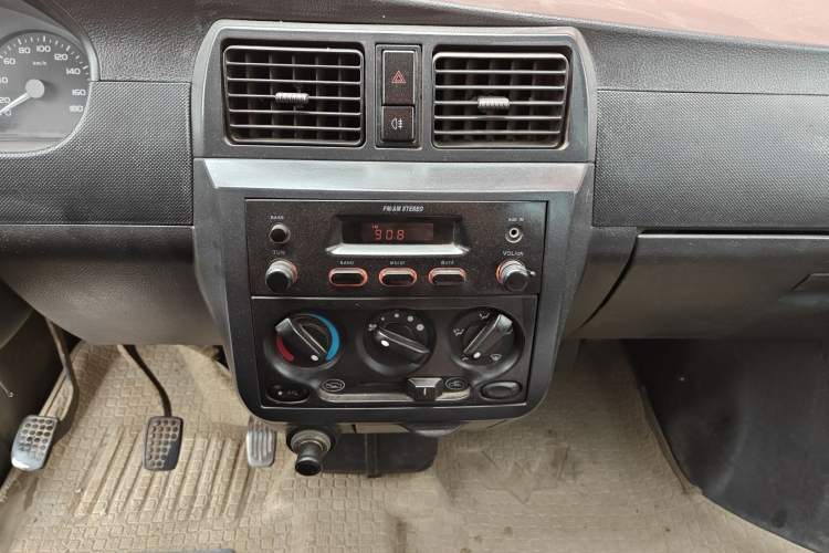 Used Wuling Rongguang 2011 1.2L Base Version