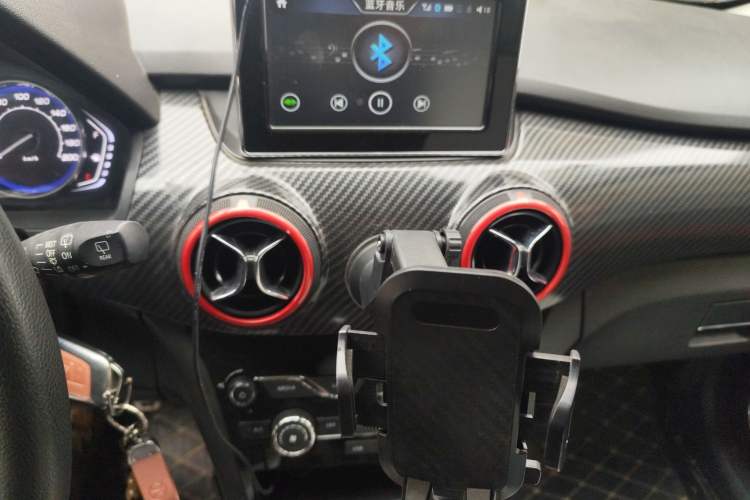 Used BAIC Senova X25 2015 1.5L manual Comfort trim level