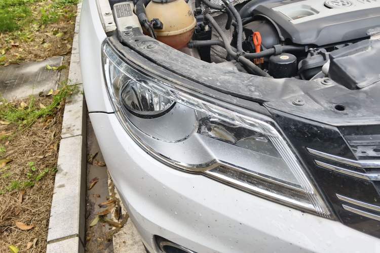 Used Volkswagen Tiguan 2012 1.8TSI Automatic Two-Wheel Drive Trend Edition Right Front Headlight