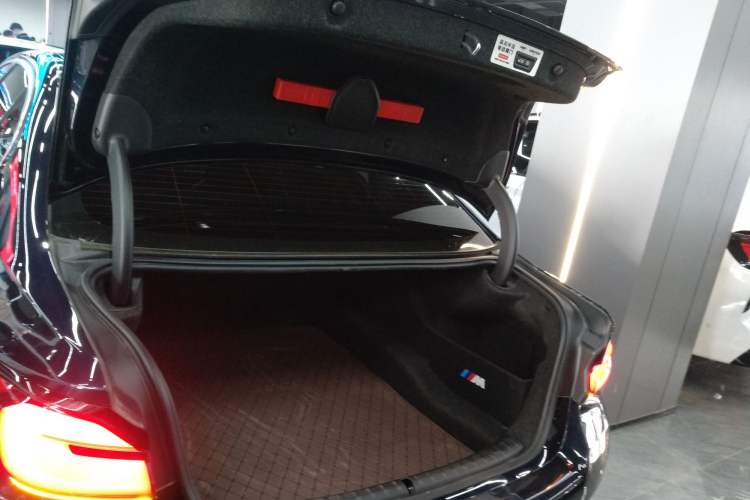 Used BMW 5 Series 2023 530Li Luxury Edition M Sport Package
