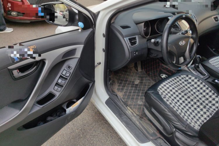 Used Hyundai Elantra (5th Generation / Langdong) 2015 1.6L Automatic Fashion Model
