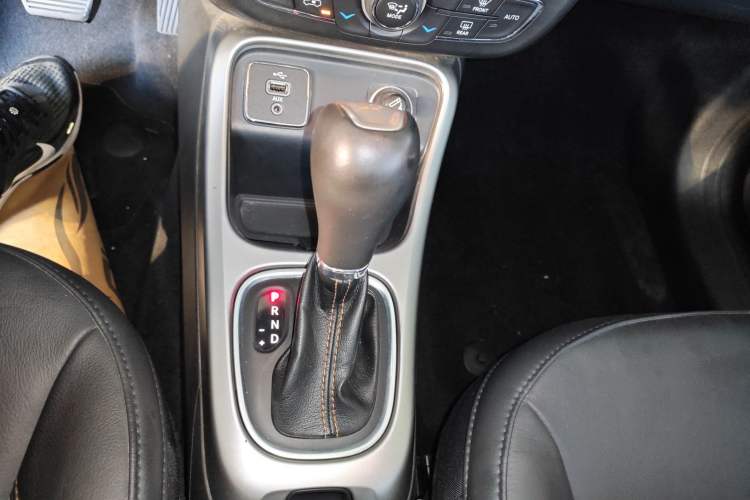 Used Jeep Compass 2017 200T Automatic Family Edition
