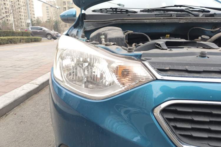 Used Chevrolet Sail 2015 Sail 3 1.3L Manual Ideal Edition Right Front Headlight