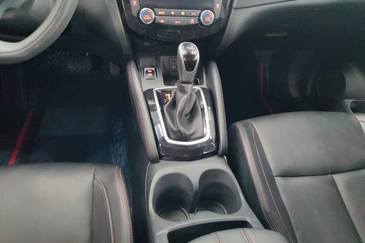 Used Nissan Qashqai 2023 Classic 2.0L CVT XV Comfort Edition Gear Lever