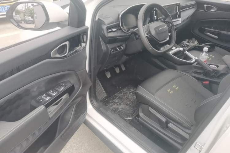 Used Baojun RM-5 2019 1.5T Manual Elite Version with 24-Hour Online Service 6 Seats
