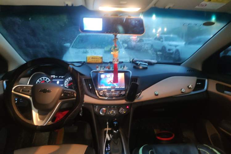 Used Chevrolet Monza 2021 320 Automatic Enjoyment Sunroof Edition Headliner