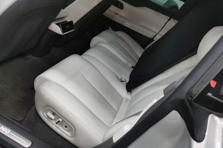 Used Nio ET7 2024 75 kWh Executive Edition Left Rear Seat