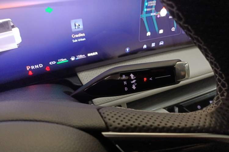 Used Buick GL8 New Energy 2024 Lu Zun Deluxe Edition 7-Seater
