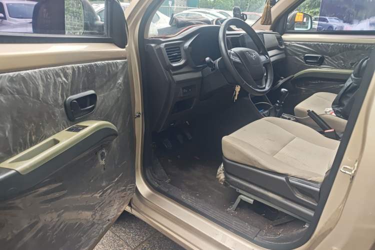 Used Wuling Hongguang V 2019 1.5L Standard Version China VI LAR Driver Seat