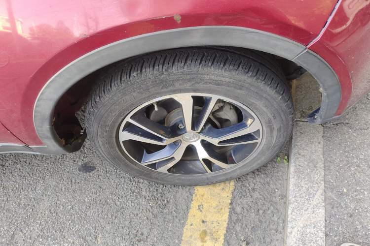 Used JMC Yusheng S330 2016 1.5L GTDi Automatic Two-Wheel Drive Prestige Edition Right Front Wheel Hub