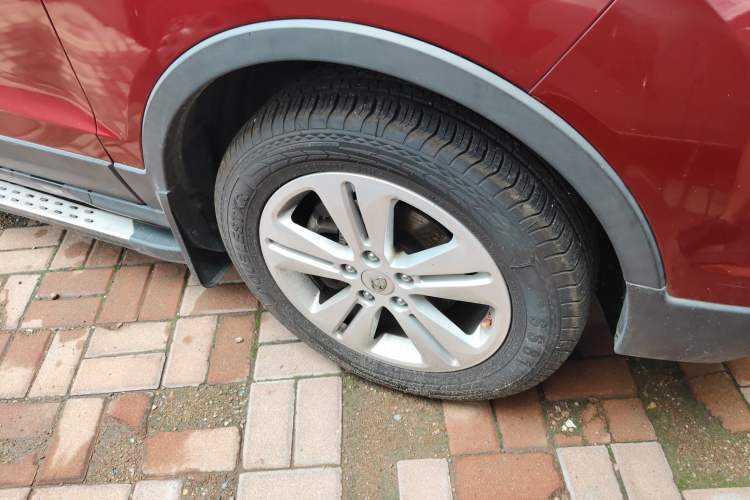 Used CHANGAN OSHAN CX70 2016 1.6L Manual Luxury Model Right Front Wheel Hub