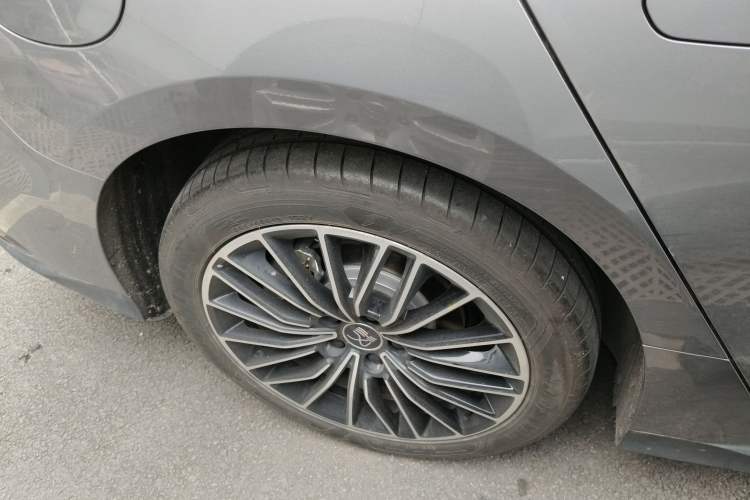 Used BYD Han 2024 DM-i Glory Edition 121KM Premium Model Right Rear Wheel Hub