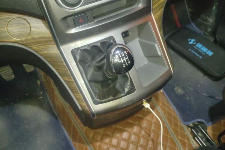 Used FORTHING Lingzhi PLUS 2021 2.0L Manual Luxury 7-Seater