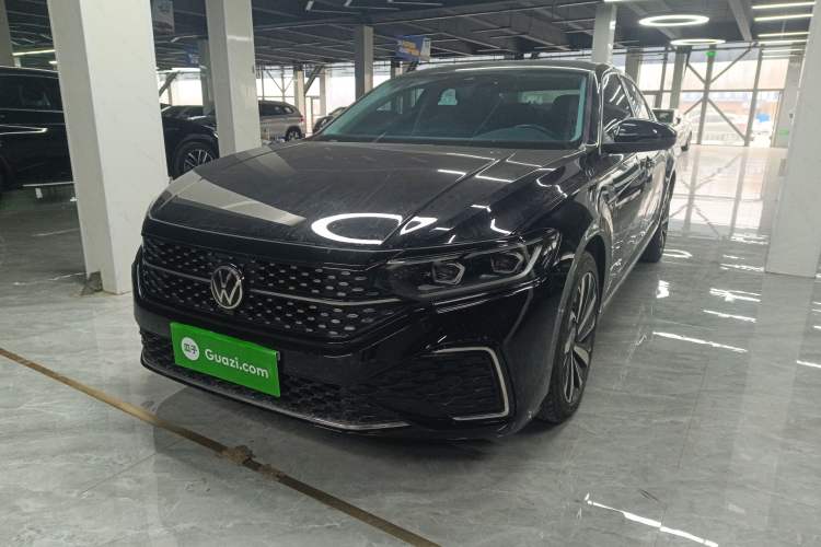 Used Volkswagen Passat 2022 330TSI Starry Luxury Edition – Exclusive Special Edition