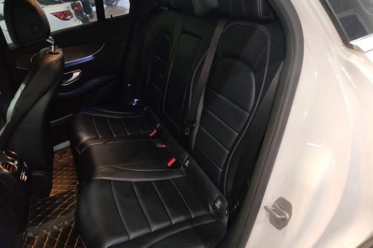 Used Mercedes-Benz GLC 2016 GLC 300 4MATIC Dynamic Model
