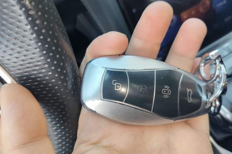 Used Hongqi H5 2023 2.0T Automatic Smart Connect Flagship Edition