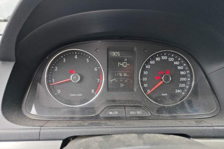 Used Volkswagen Lavida 2013 Restyled Classic 1.6L Manual Comfort Edition