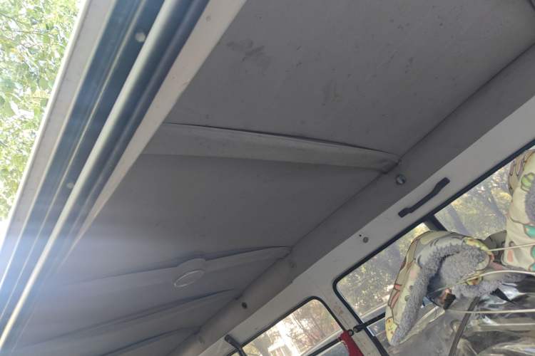 Used Foton Scenic 2014 2.0L Express Standard Long-Wheelbase Low-Roof 4Q20M
