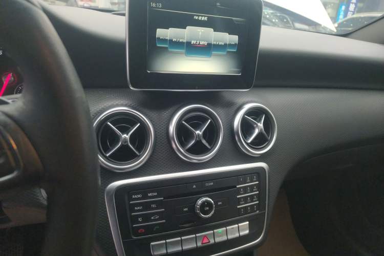 Used Mercedes-Benz A-Class (Import) 2017 Revised A 200 Dynamic Edition
