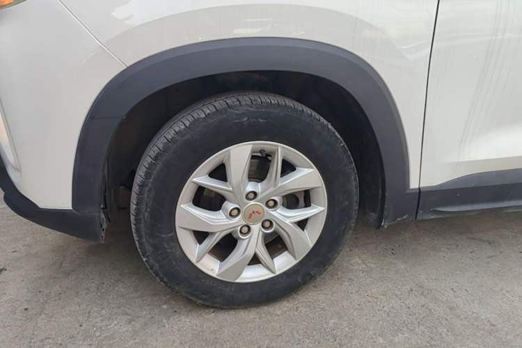 Used Wuling Hongguang S3 2019 Automatic Clutch Version 1.5L Manual Comfort Model China V Standard
