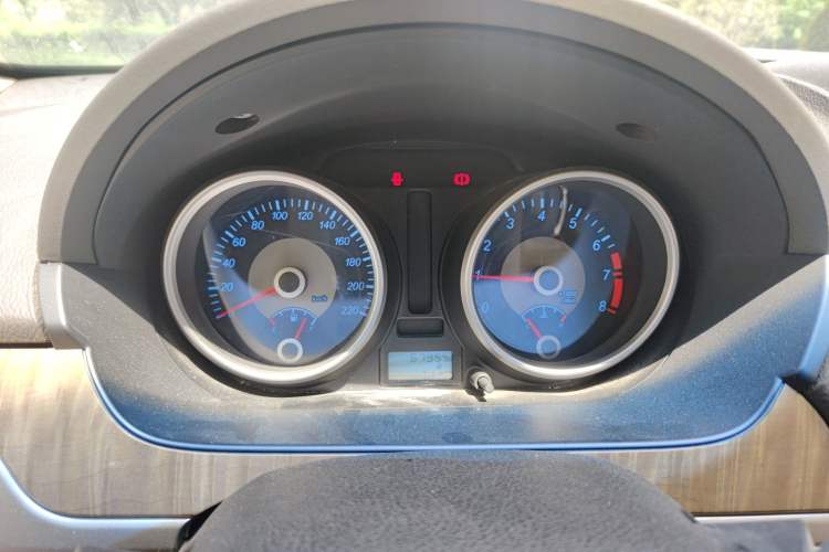 Used Buick Excelle 2015 1.5L Manual Classic Trim
