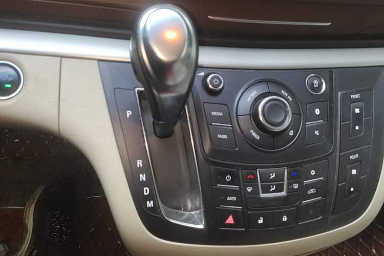 Used Buick GL8 2018 28T Luxury Model China VI Standard