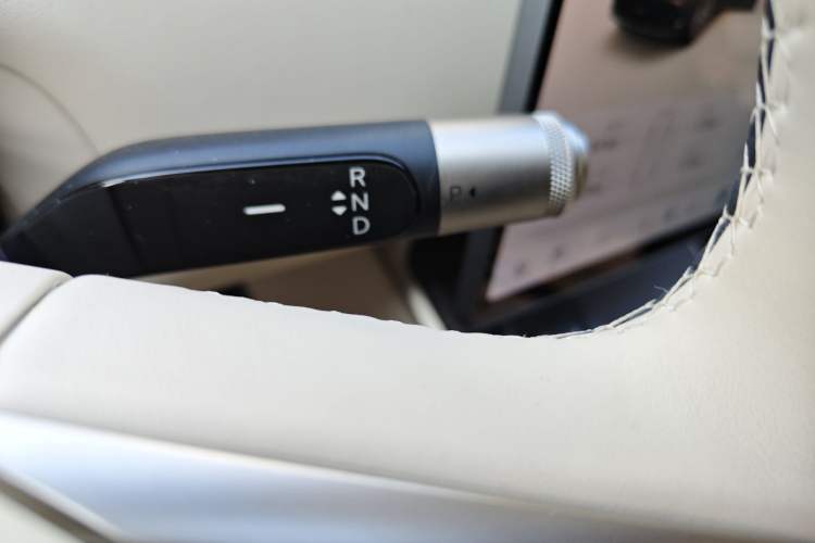 Used ONVO Luxeed L90 2025 Model—Max Seven-Seater Version
