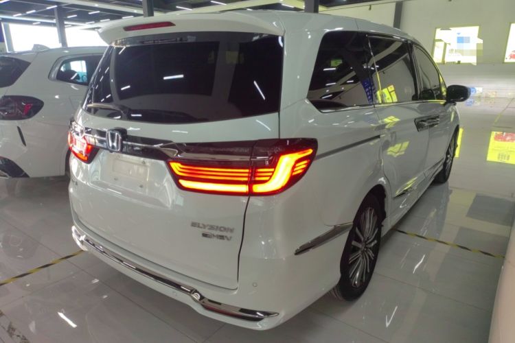 Used Honda Elysion 2022 2.0L eHEV Luxury Edition
