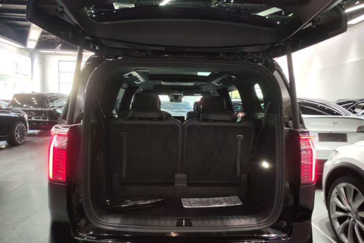 Used Zeekr 009 2022 WE Edition
